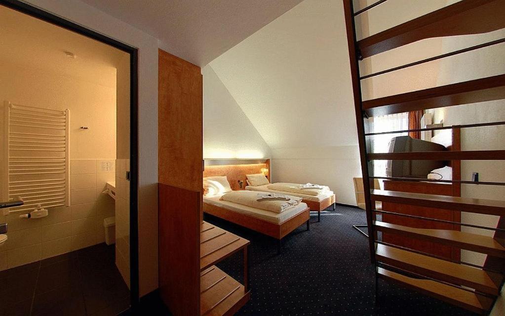 Hotel Gasthof Gross Бергкирхен Экстерьер фото